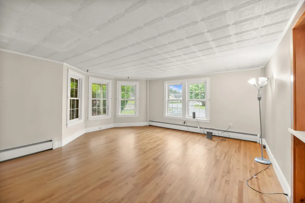 405 Western Avenue Augusta ME 04330