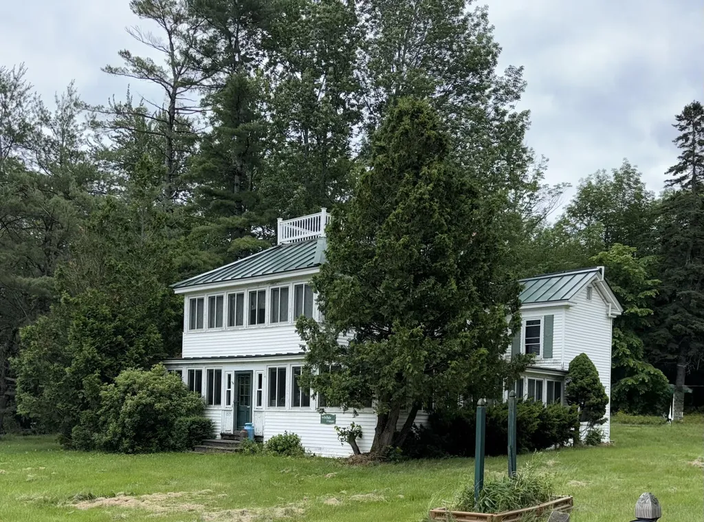 275, 277 Grove Street Newport ME 04953
