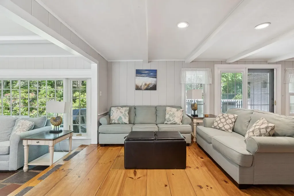 53 Beach Avenue Kennebunk ME 04043
