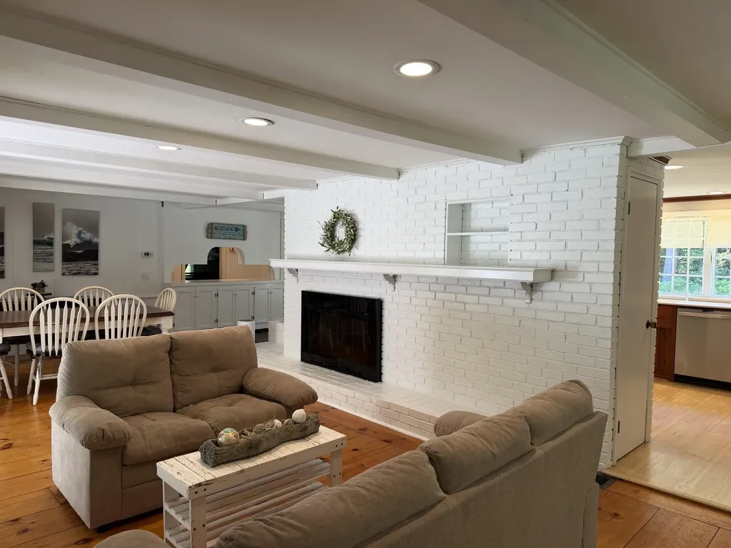 53 Beach Avenue Kennebunk ME 04043