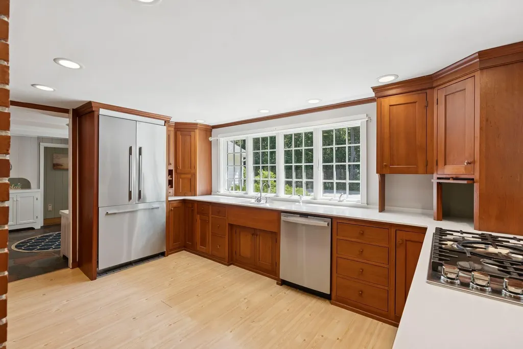 53 Beach Avenue Kennebunk ME 04043