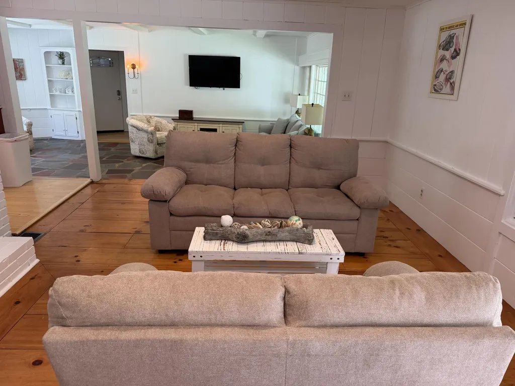 53 Beach Avenue Kennebunk ME 04043