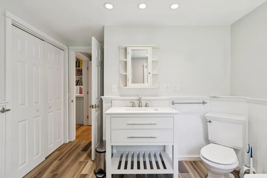 53 Beach Avenue Kennebunk ME 04043