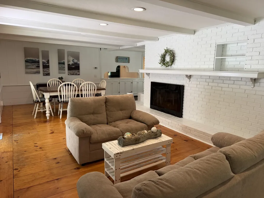 53 Beach Avenue Kennebunk ME 04043