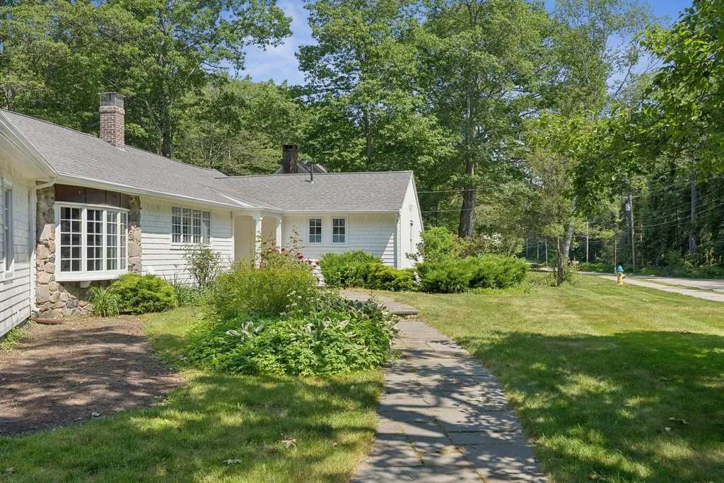 53 Beach Avenue Kennebunk ME 04043