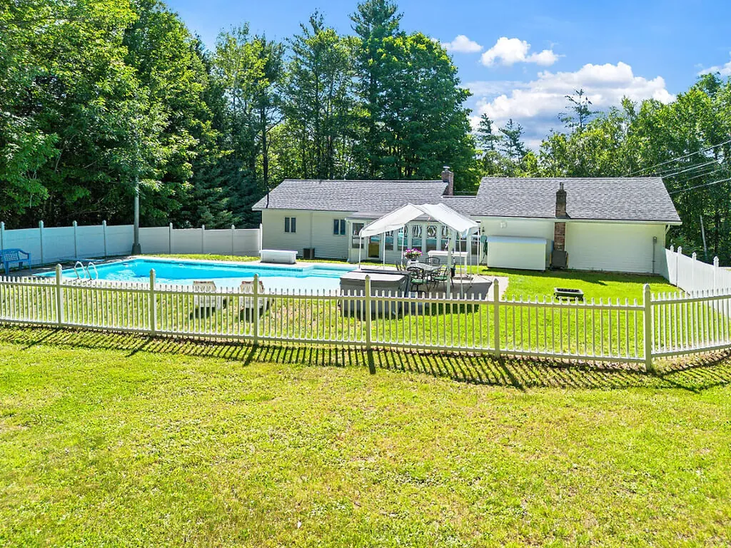 573 Augusta Road Belgrade ME 04917