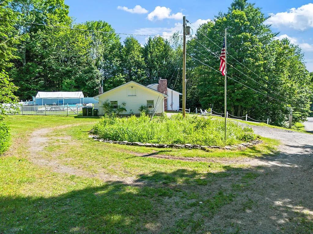 573 Augusta Road Belgrade ME 04917