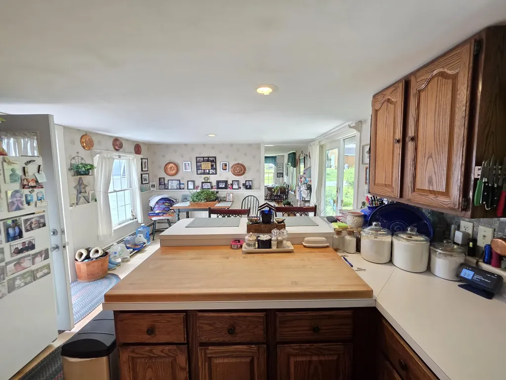 49 Willow Lane Wiscasset ME 04578