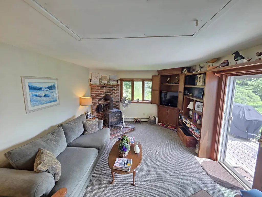 49 Willow Lane Wiscasset ME 04578
