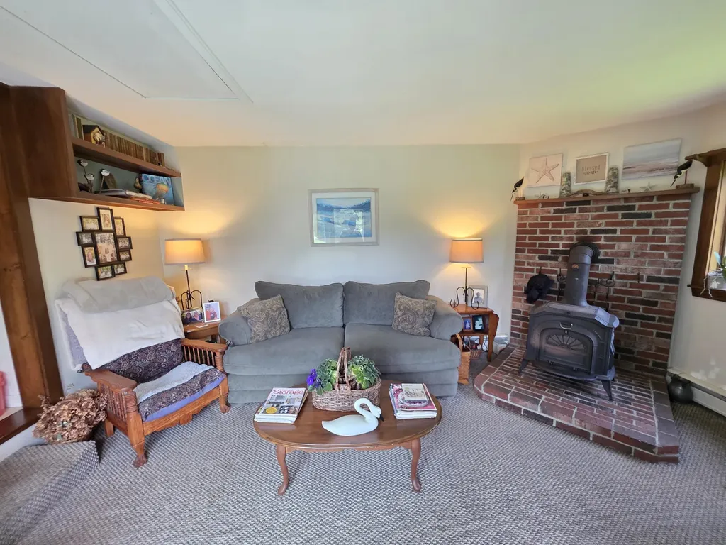 49 Willow Lane Wiscasset ME 04578