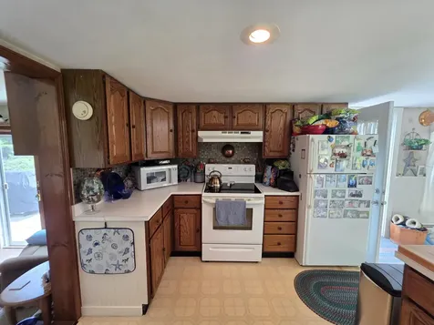49 Willow Lane Wiscasset ME 04578