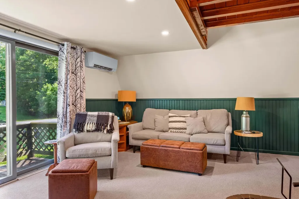 22 Hallett Street Chelsea ME 04330