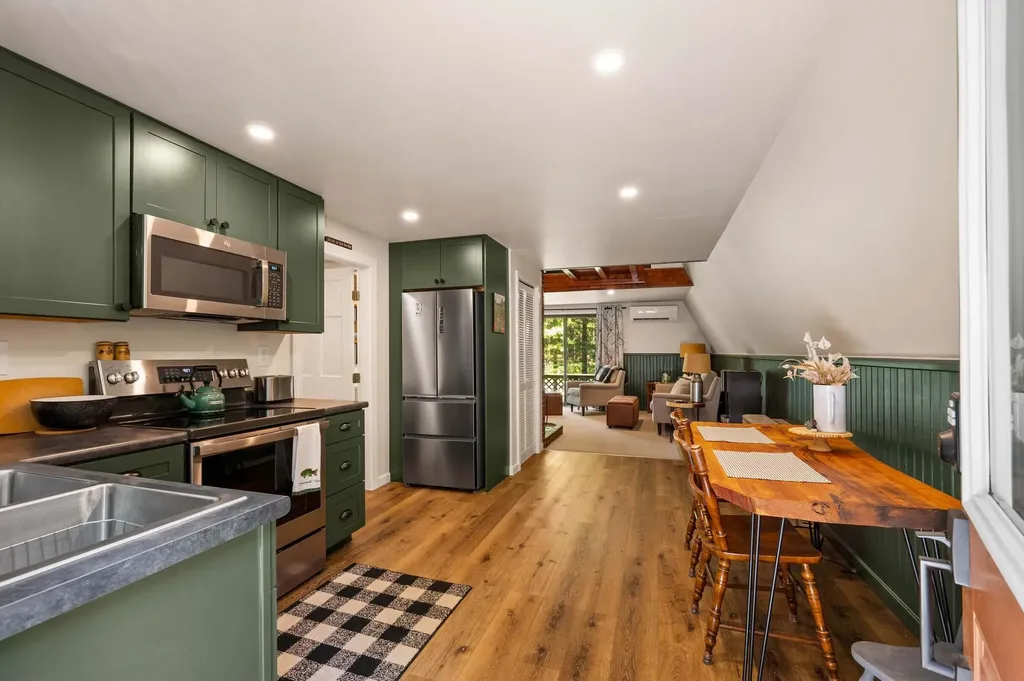 22 Hallett Street Chelsea ME 04330