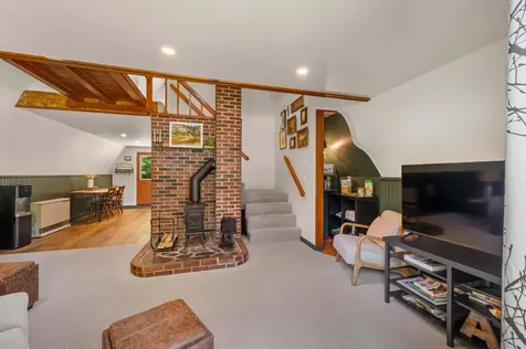 22 Hallett Street Chelsea ME 04330