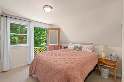 22 Hallett Street Chelsea ME 04330