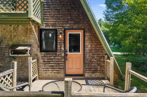 22 Hallett Street Chelsea ME 04330