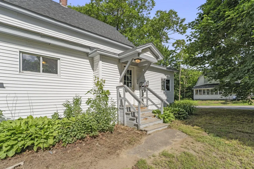 32 Clinton Street Milo ME 04463