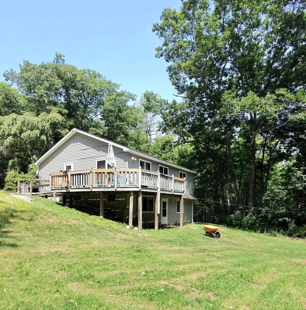 201 Mast Hill Road Bucksport ME 04416