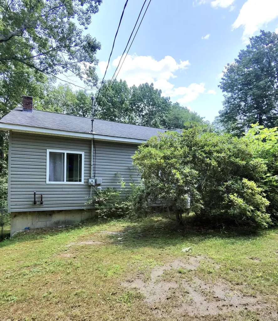 201 Mast Hill Road Bucksport ME 04416