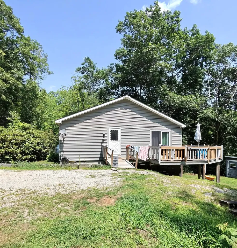 201 Mast Hill Road Bucksport ME 04416
