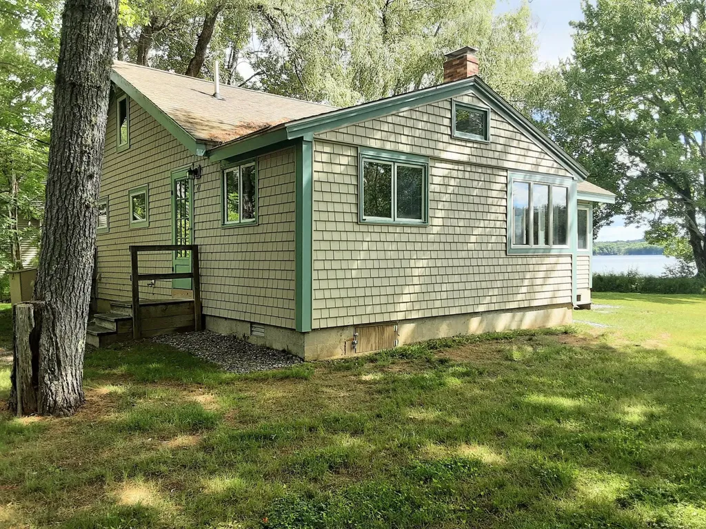 47 Stafford Circle Newcastle ME 04553