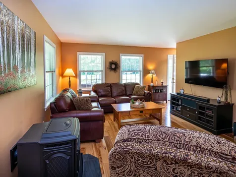 1159 Hotel Road Auburn ME 04210
