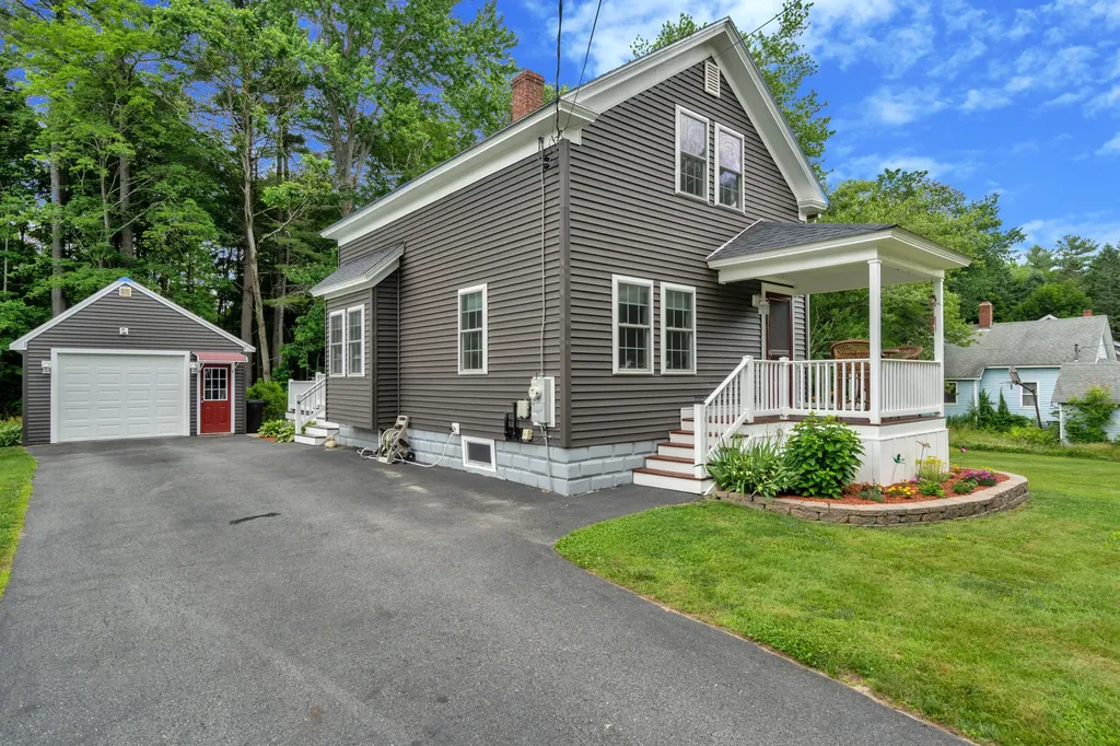 109 Bradman Street Auburn ME 04210