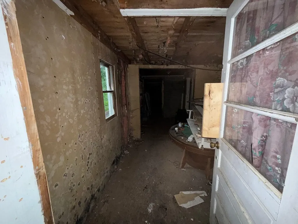 7 Eastern Avenue East Millinocket ME 04430