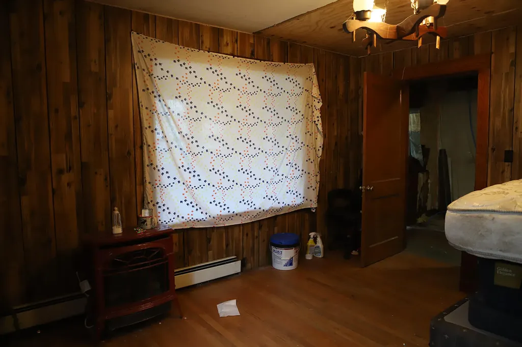 7 Eastern Avenue East Millinocket ME 04430