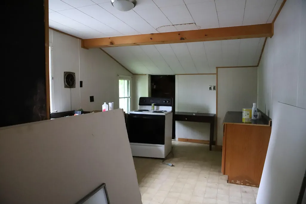 7 Eastern Avenue East Millinocket ME 04430