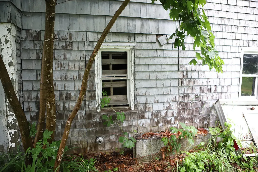 7 Eastern Avenue East Millinocket ME 04430