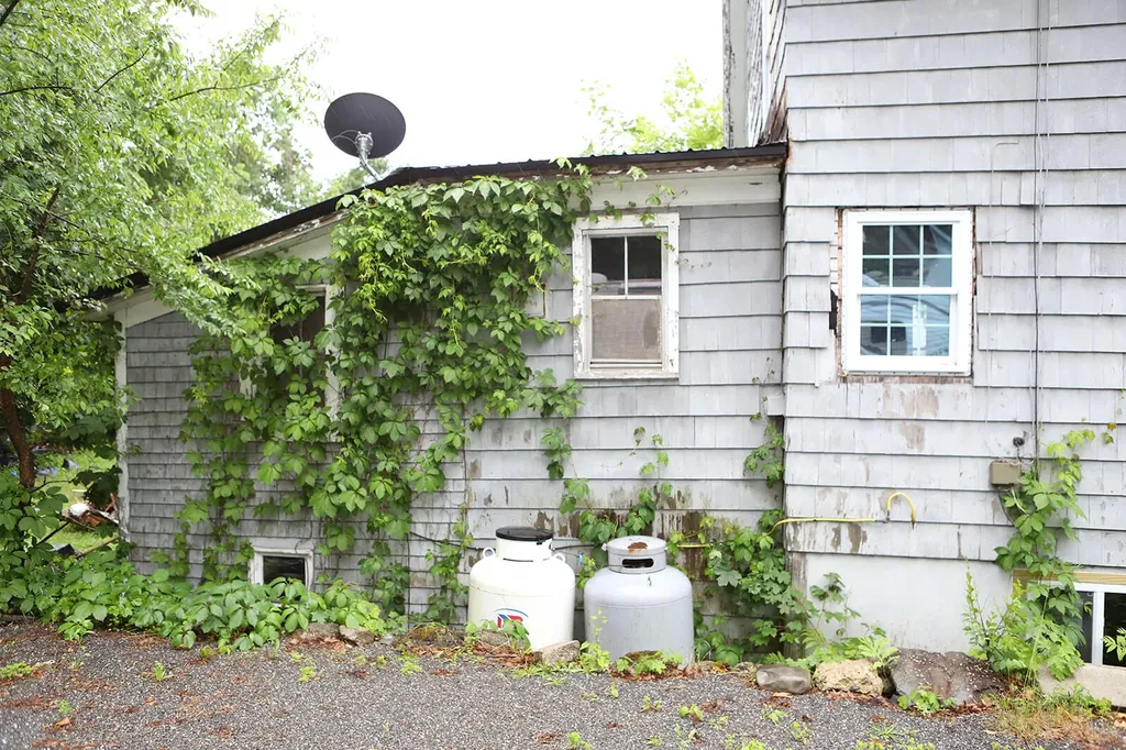 7 Eastern Avenue East Millinocket ME 04430
