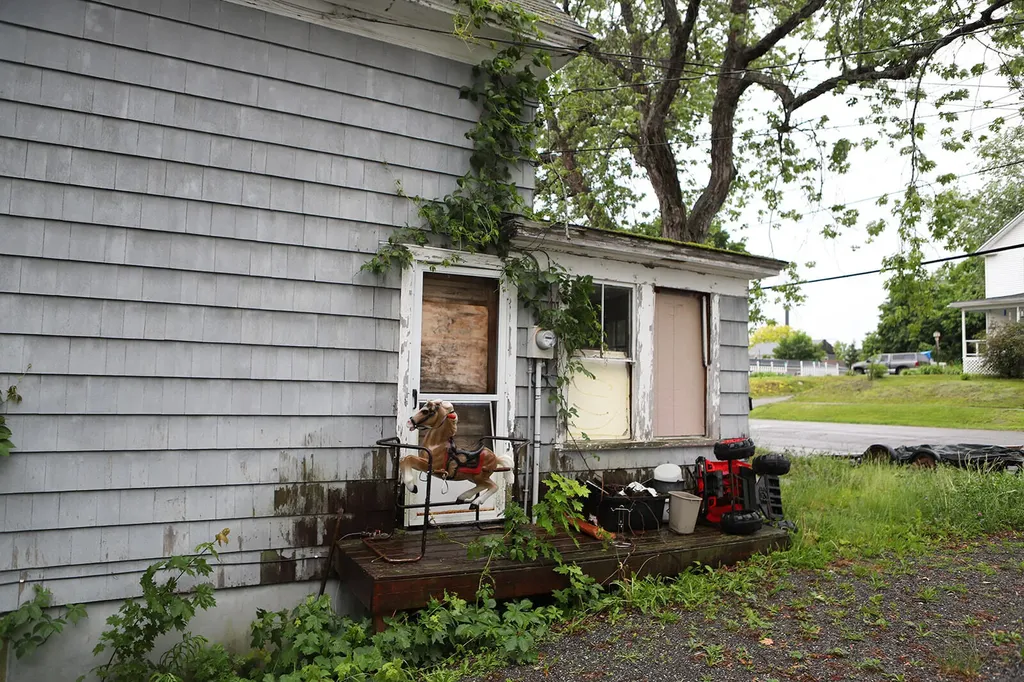 7 Eastern Avenue East Millinocket ME 04430