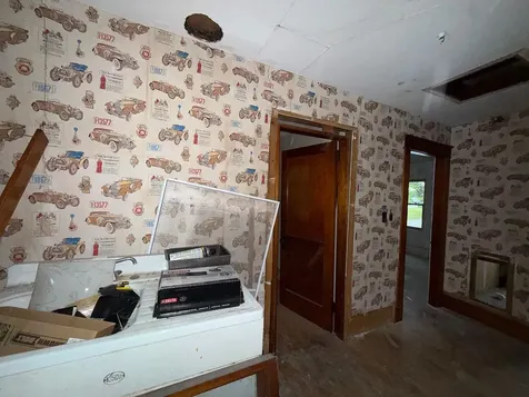 7 Eastern Avenue East Millinocket ME 04430