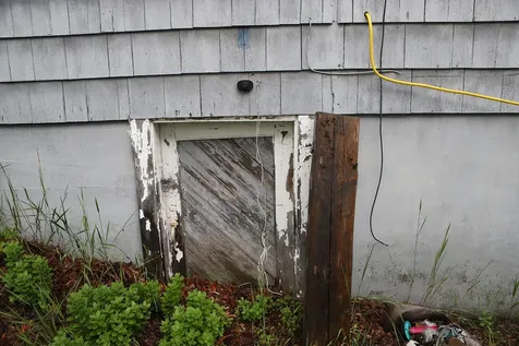 7 Eastern Avenue East Millinocket ME 04430