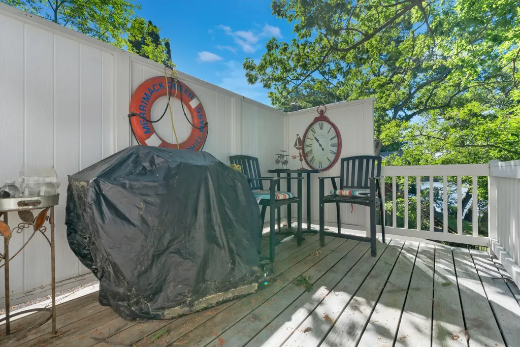 2 Bridgeview Terrace Kittery ME 03904