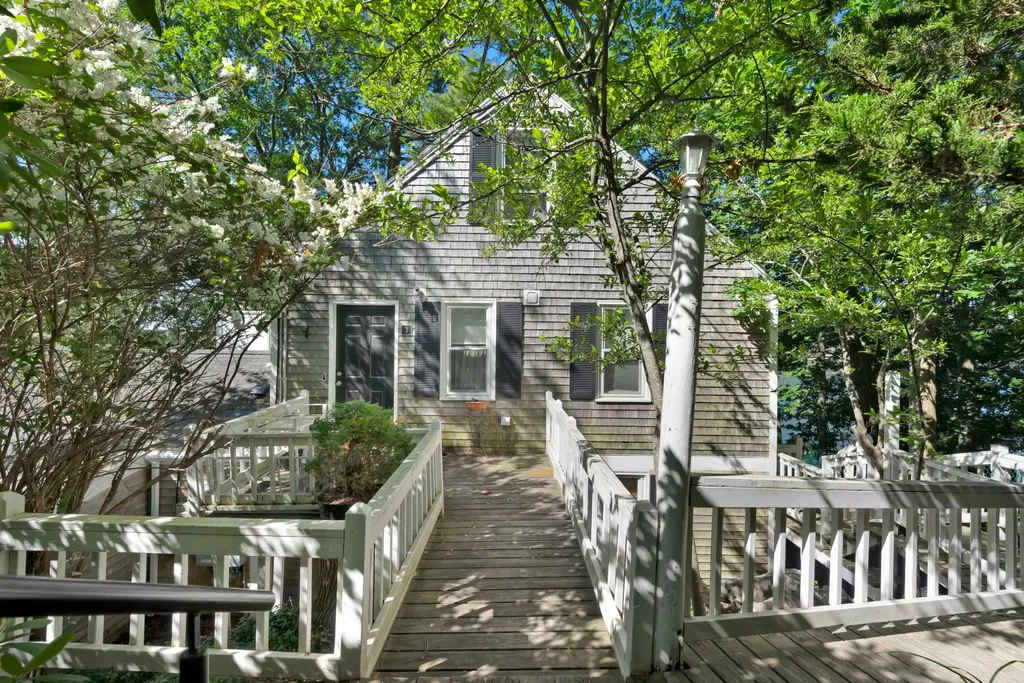 2 Bridgeview Terrace Kittery ME 03904