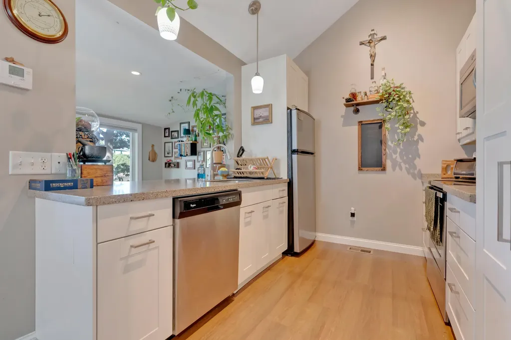 2 Bridgeview Terrace Kittery ME 03904