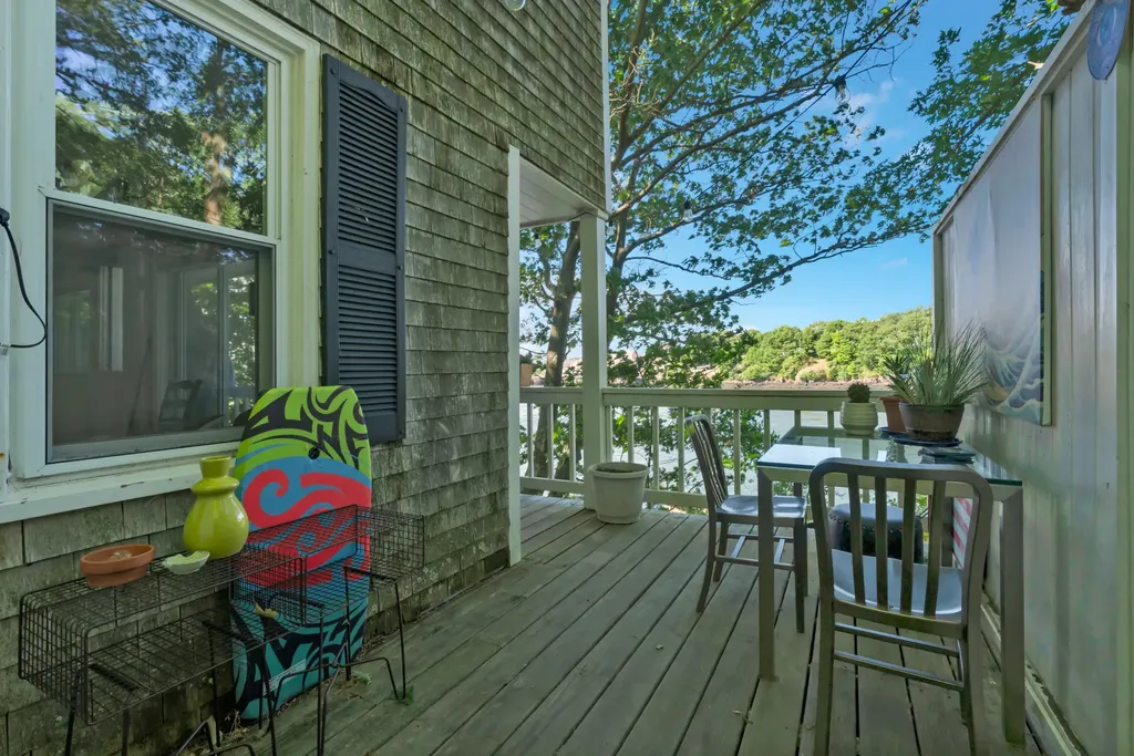 2 Bridgeview Terrace Kittery ME 03904