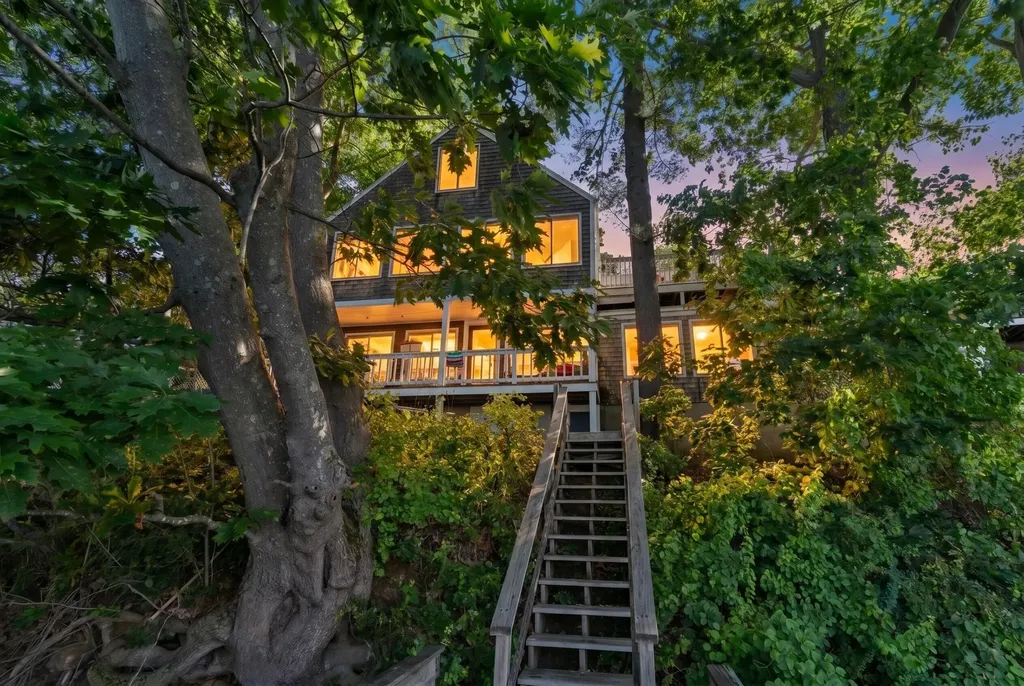2 Bridgeview Terrace Kittery ME 03904