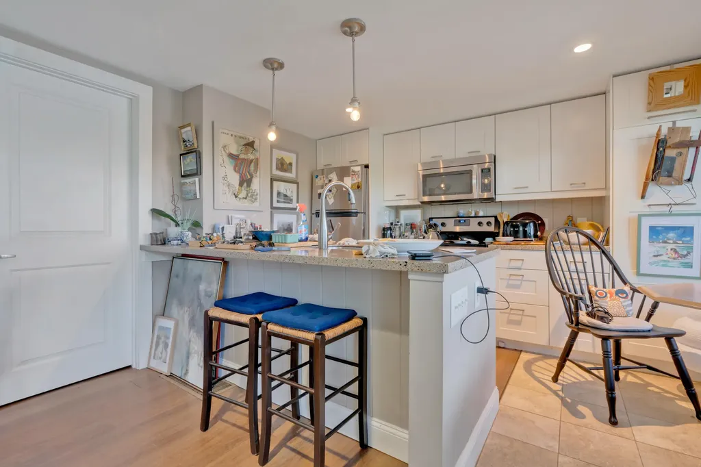 2 Bridgeview Terrace Kittery ME 03904