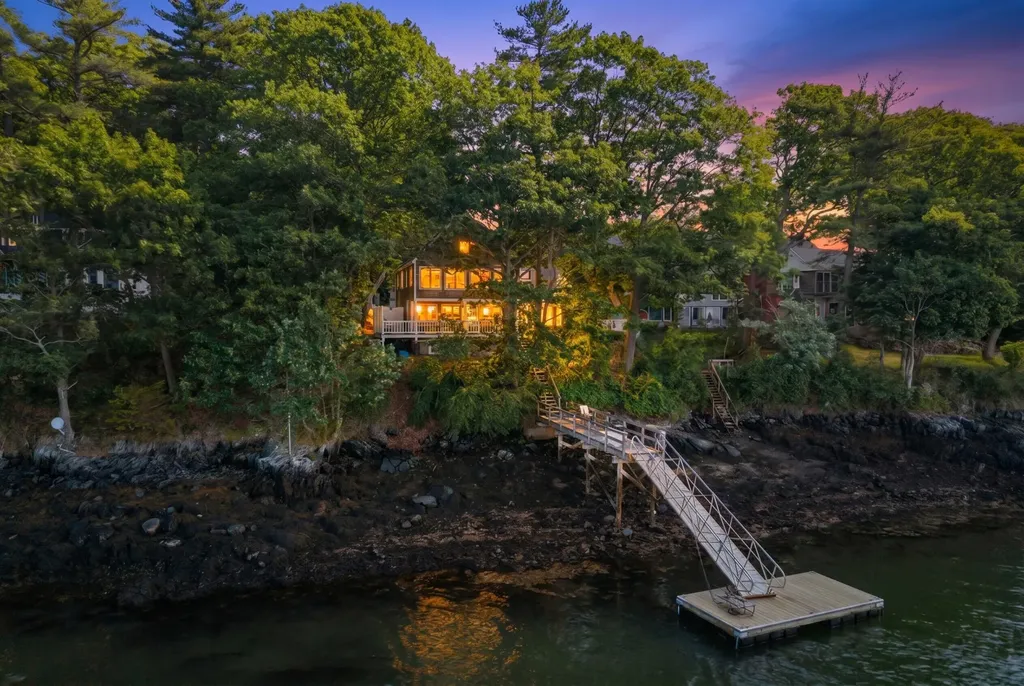 2 Bridgeview Terrace Kittery ME 03904