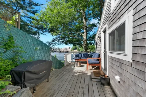 2 Bridgeview Terrace Kittery ME 03904