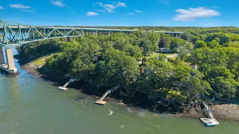 2 Bridgeview Terrace Kittery ME 03904