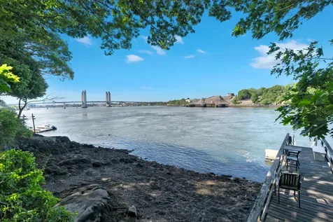 2 Bridgeview Terrace Kittery ME 03904