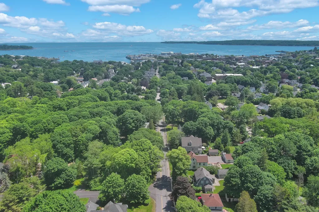 140 Talbot Avenue Rockland ME 04841