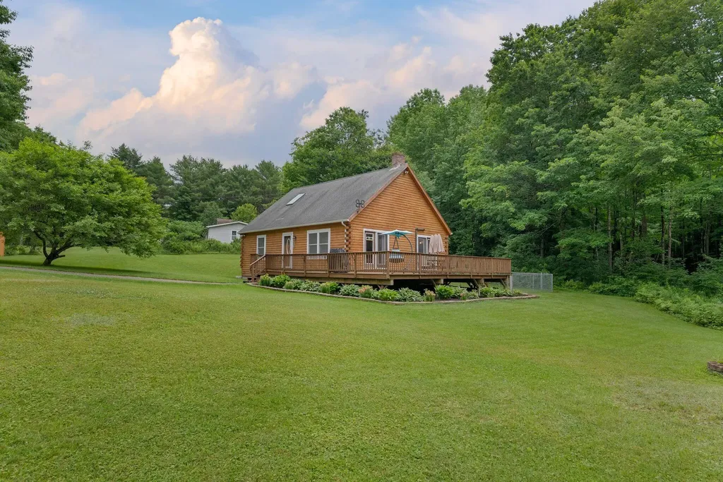 63 Upper Narrows Lane Winthrop ME 04364