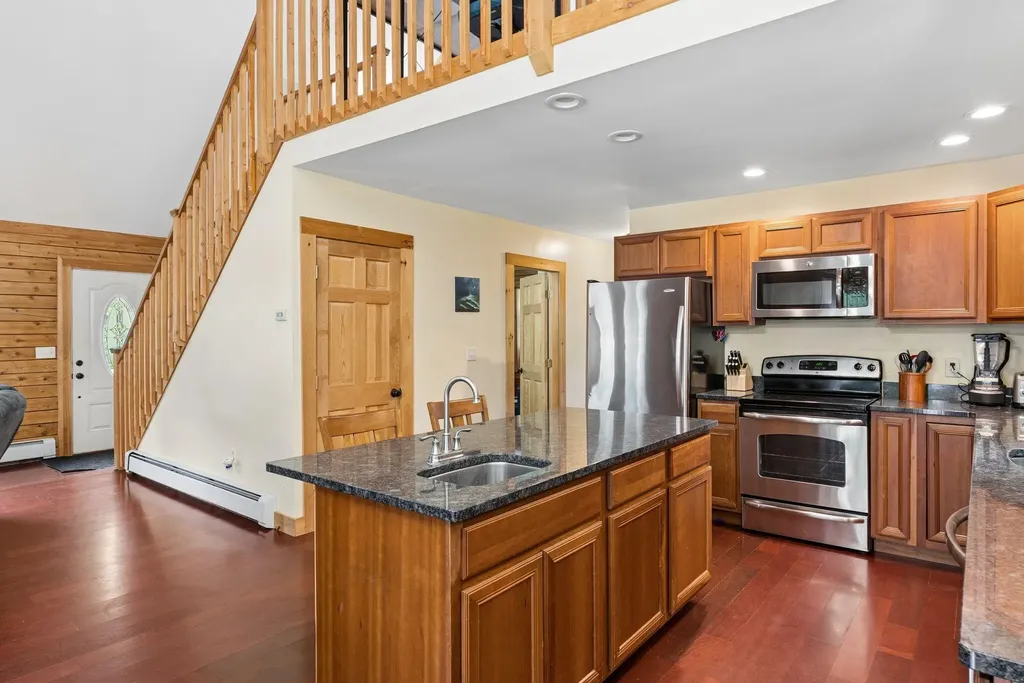 63 Upper Narrows Lane Winthrop ME 04364