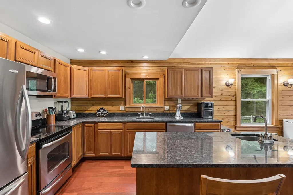 63 Upper Narrows Lane Winthrop ME 04364