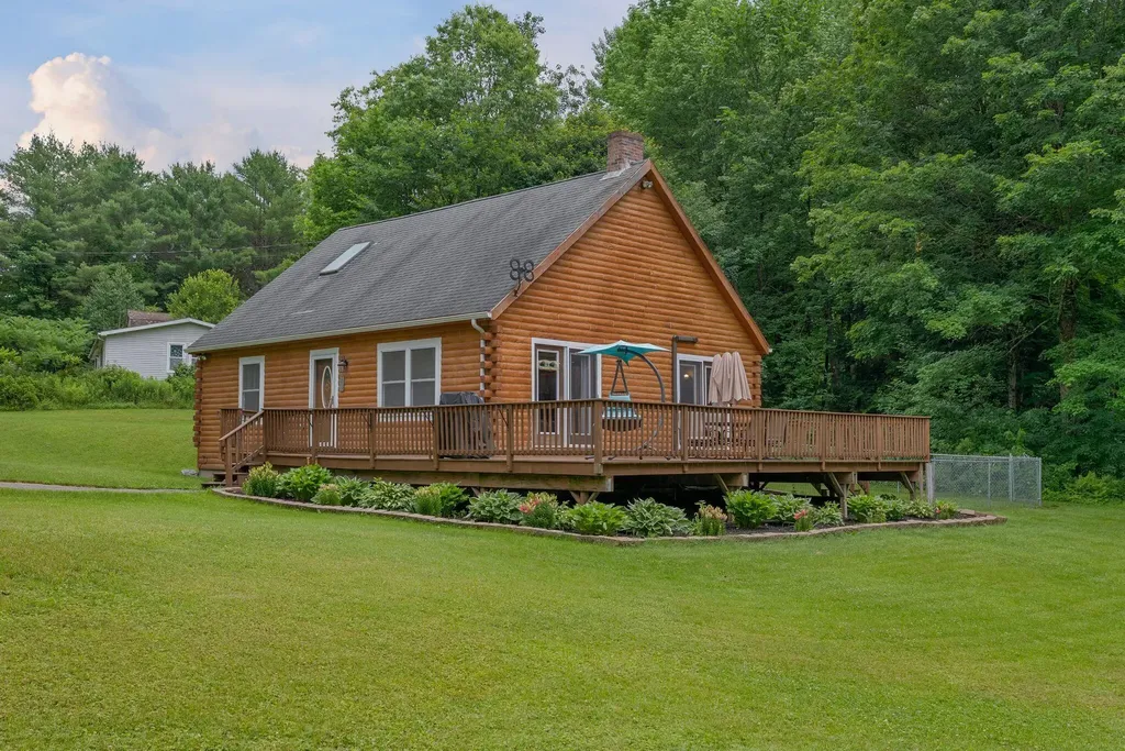 63 Upper Narrows Lane Winthrop ME 04364